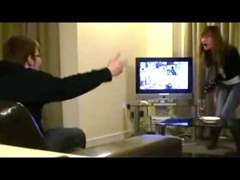 Novia loca destroza Xbox (Testimonio del novio)