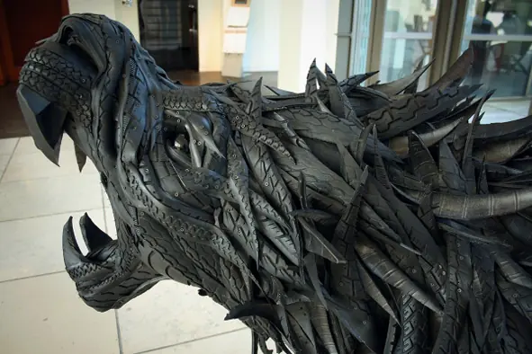Arte con neumaticos usados