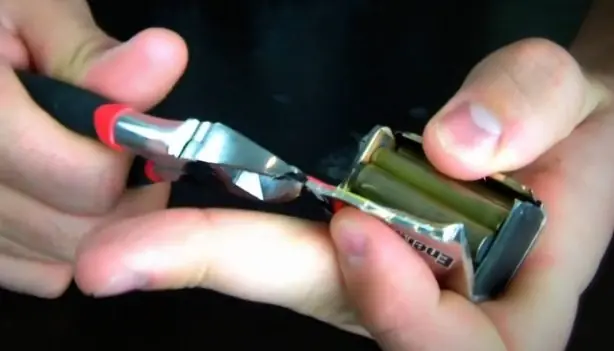 T!guero Ahorra! Improvisando baterías de emergencia +5