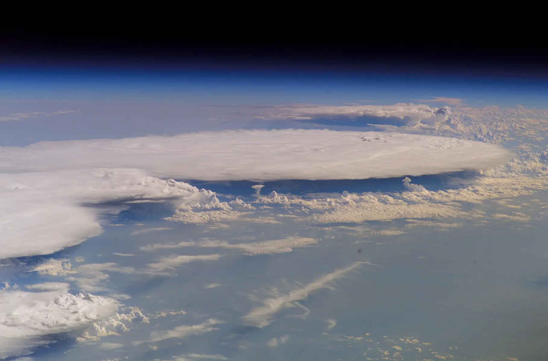 Nubes desde el espacio