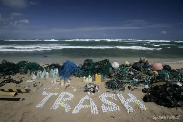 A tomar conciencia - Islas de Plastico - Plastic Beach