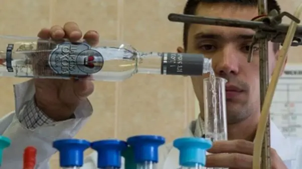 Un científico creará el vodka ideal, que no dará resaca ni p