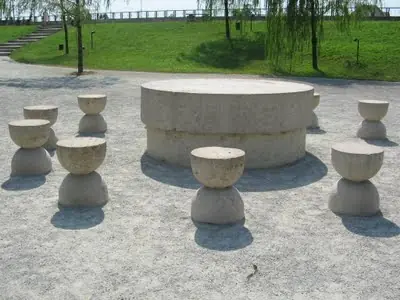 monumental
