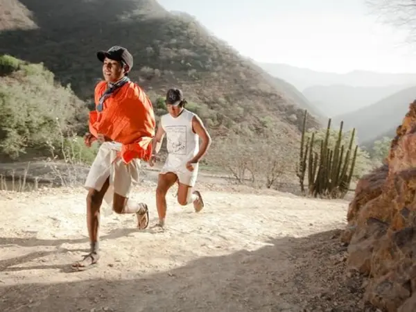 Correr descalzo reduce el estrés