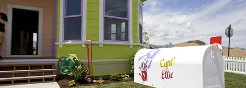 Un Recorrido Por El interior de la Réplica de la casa de UP