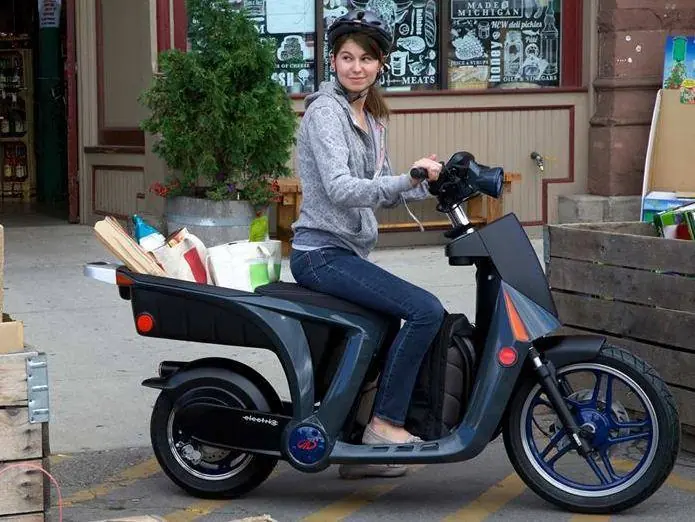 Mahindra GenZe: un scooter eléctrico económico