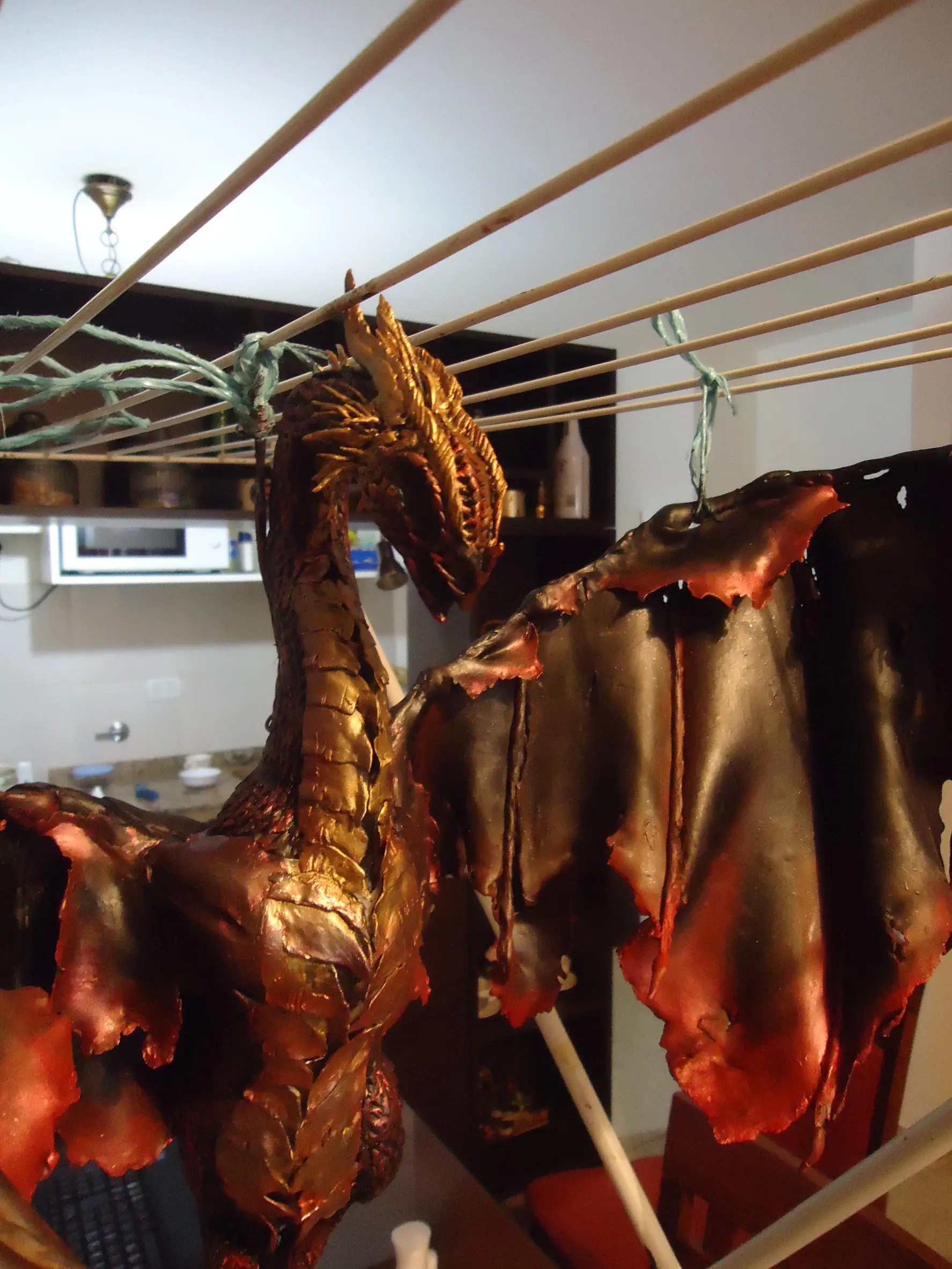 Tengo un dragon colgando del tender!