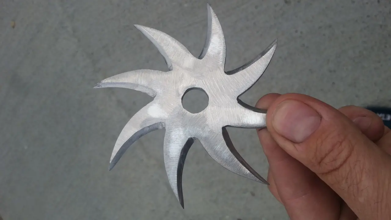 Hice unas estrellas ninja (shuriken) y os lo muestro