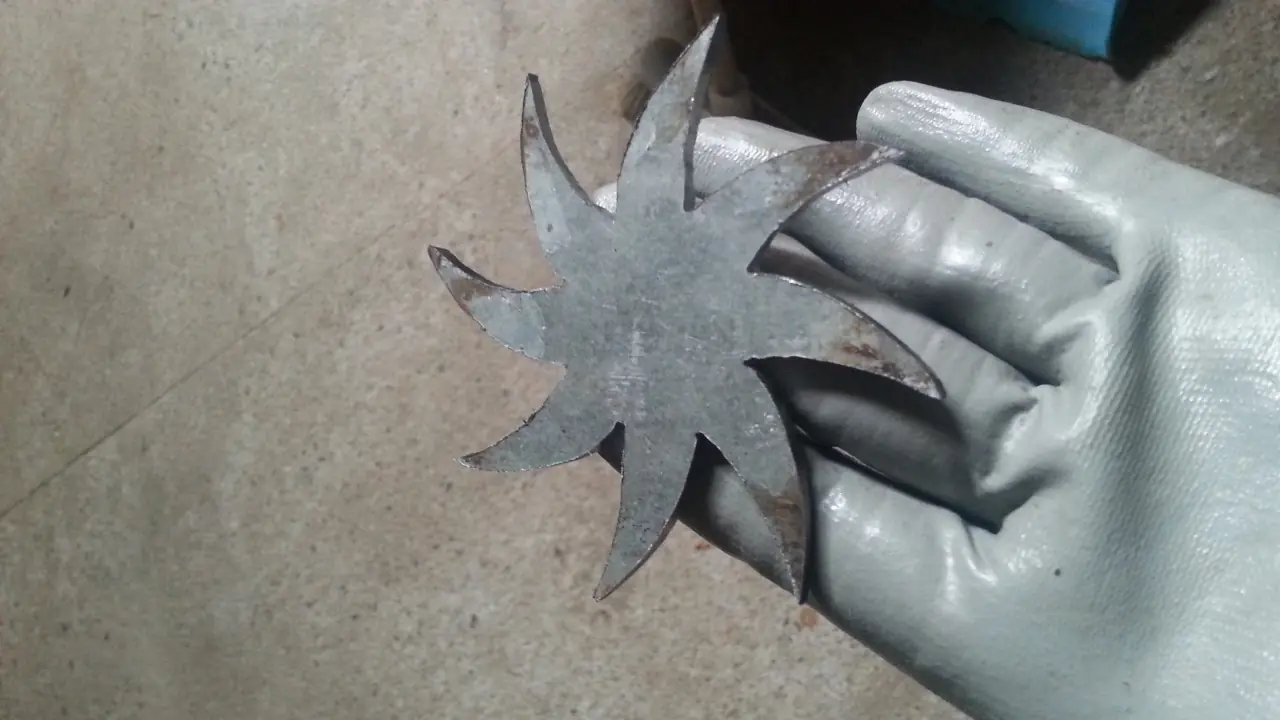 Hice unas estrellas ninja (shuriken) y os lo muestro