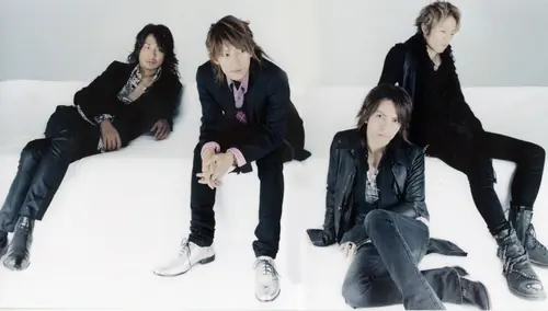 L´Arc-en-Ciel en plena grabación de Mirai Sekai