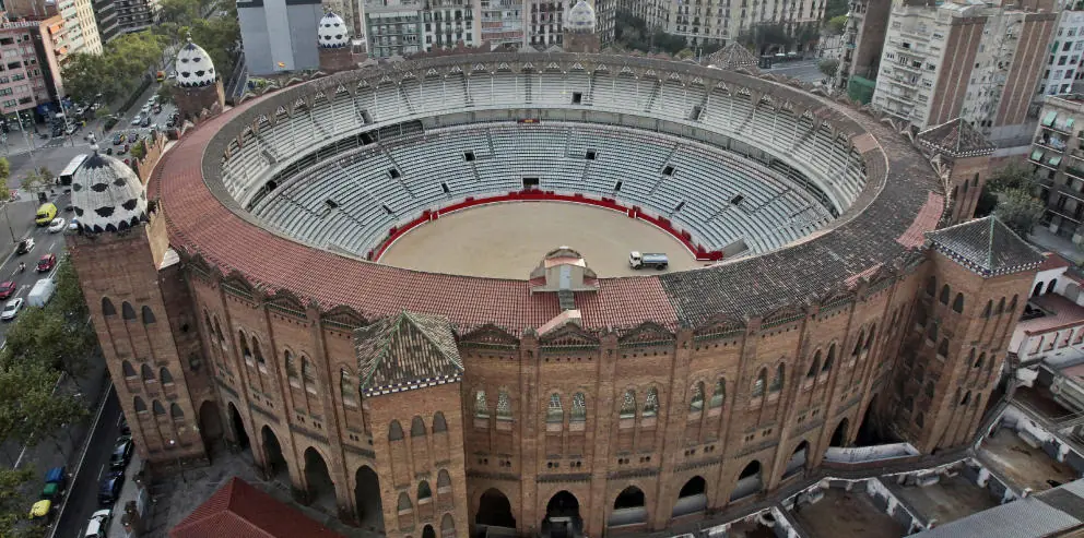 Barcelona recibe con fuertes críticas la megamezquita