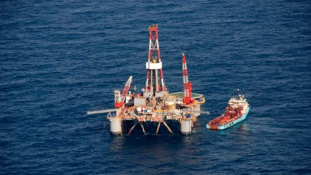 Argentina amenaza con castigar a petroleras en las Malvinas