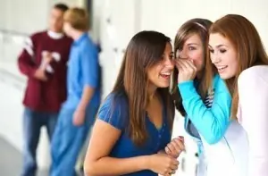 10 razones de por que la gente lee noticias de farándula