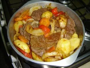 Bifes a la criolla (Version Estudiantes)