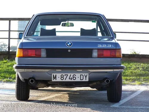 320i
