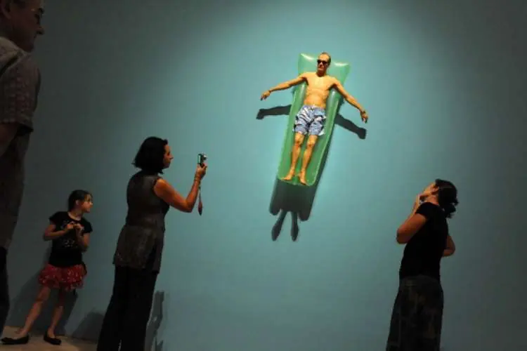 Las esculturas hiperrealistas de Ron Mueck