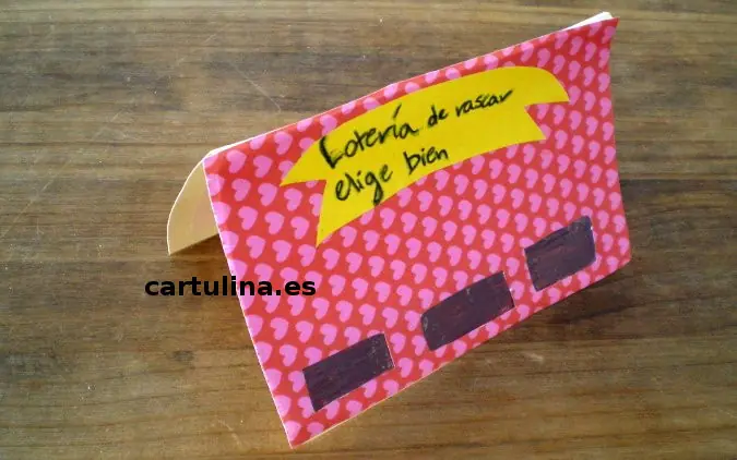 Tarjeta con rasca para sorprender a tu pareja