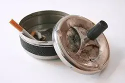 Como encender un cigarrillo el regreso