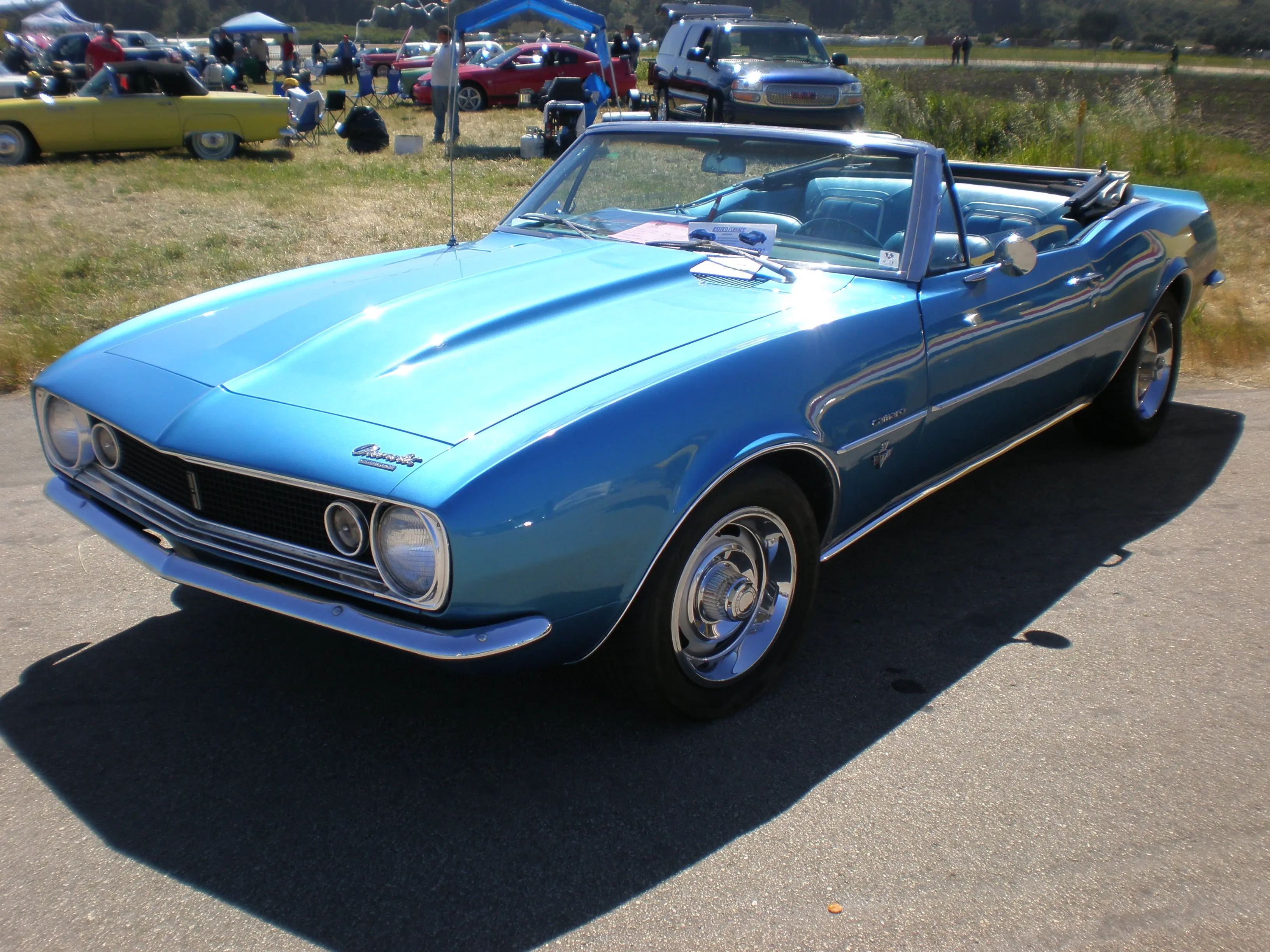 Tres clásicos americanos,Challenger,Mustang y Camaro(Fotos)