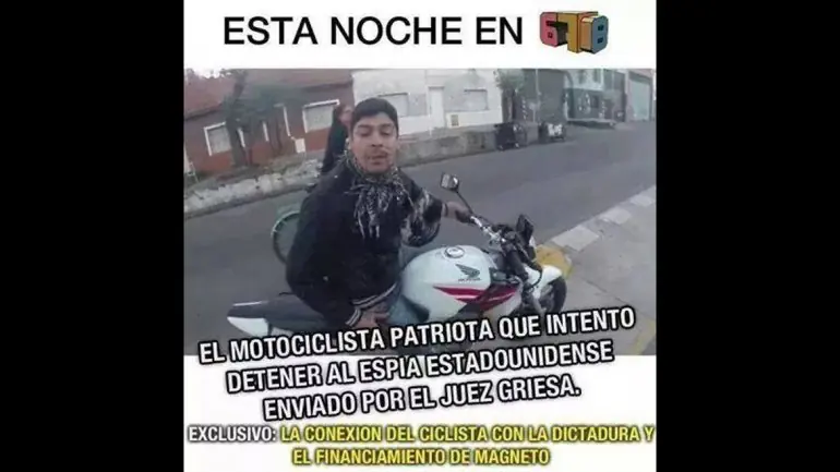 Escucha el rap de mochilin (Sacate la mochila)