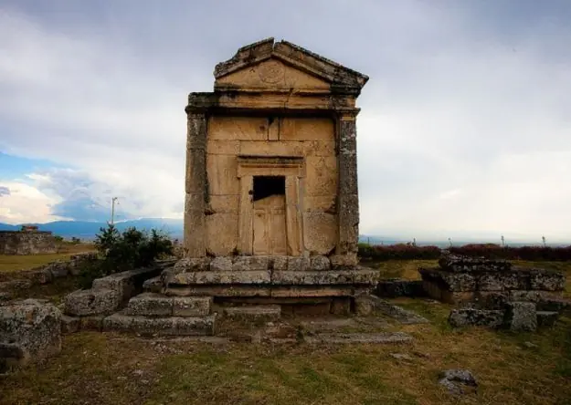 10 lugares conocidos como puertas del infierno