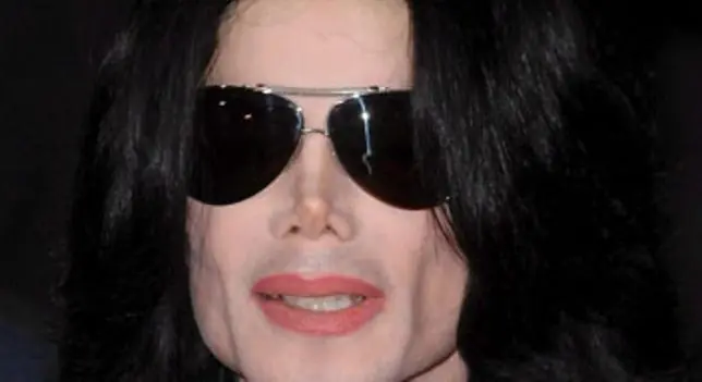 Un juez indemniza con un euro a cinco fans de Michael Jackso