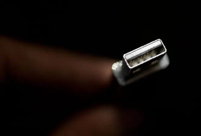 Liberan el hack para infectar USB de manera indetectable