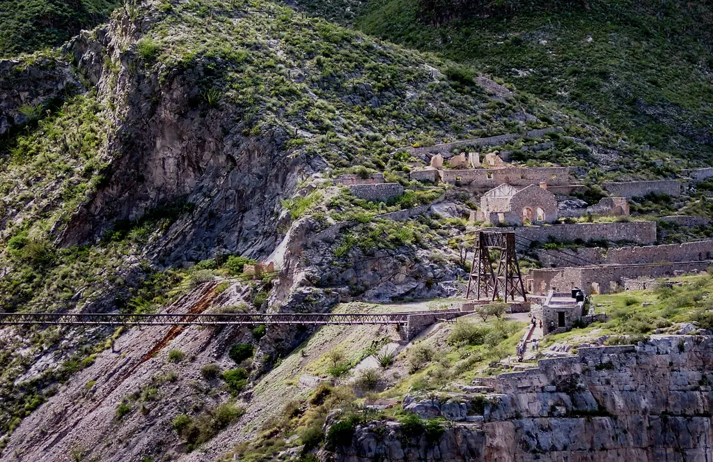 5+ Pueblos fantasmas de México