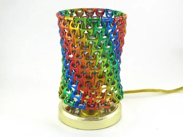 Haz tu propia lámpara con anillas de latas