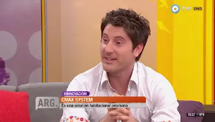 No tenía techo y diseñó una casa que asombra al mundo