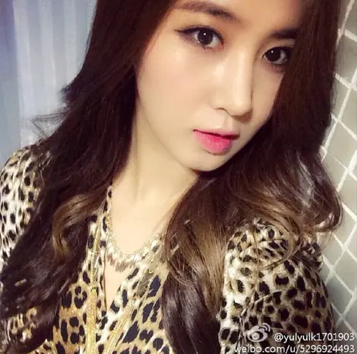 Yuri de Girls Generation se une a Weibo