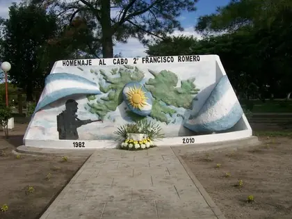 malvinas historia y monumentos a los caidos