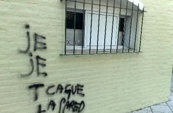22 Graffitis que te harán soltar una carcajada