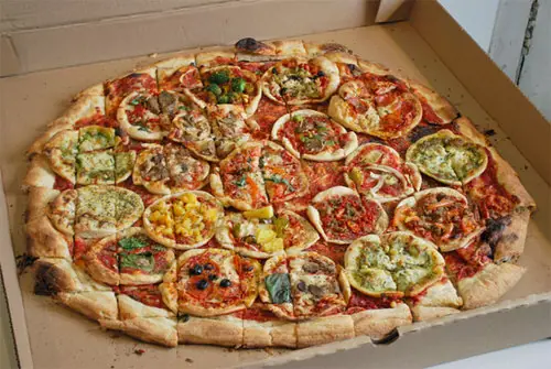 La pizza echa de mas pizzas!!!