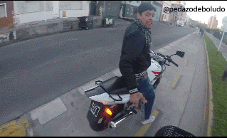 El motochorro en realidad seria un heroe!