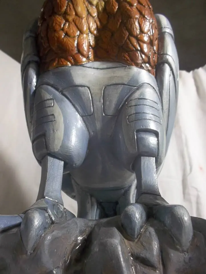 Halcones Galácticos "escultura"