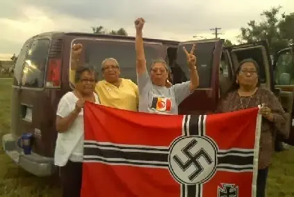 Mi hijo es Nazi y Gay ¿Que hago?