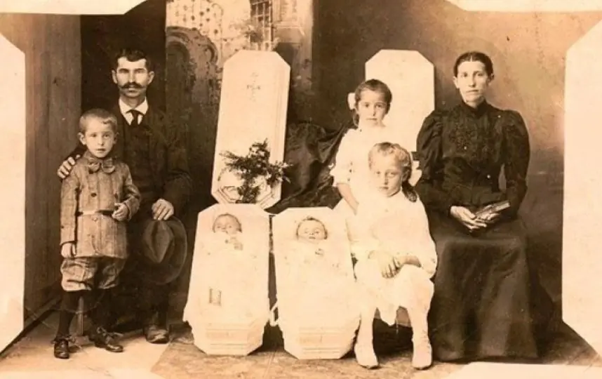 XIX