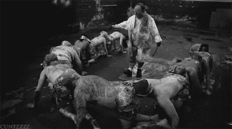 Cagon! Queres ver una película bizarra entra!