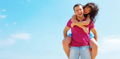 ¿Cómo saber si la mina que te gusta te quiere como amigo?