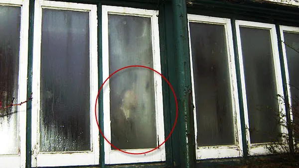 Increible foto del fantasma que aterrorizo a constructores