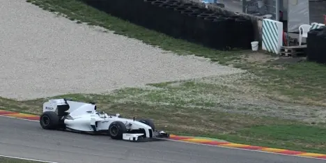 Fotos primer test de Pirelli en F1