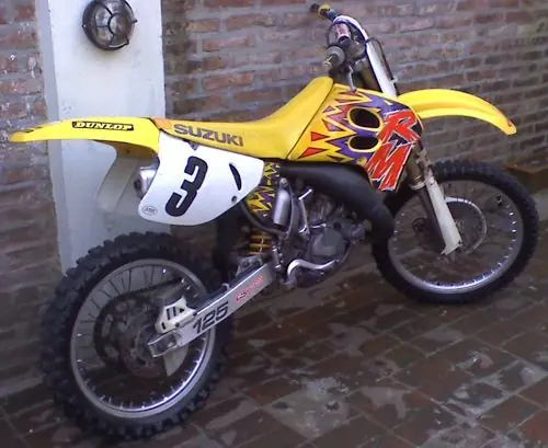Dedica al famoso KMX 125