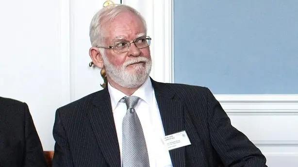 Sale ileso de ataque escritor opositor al Islam