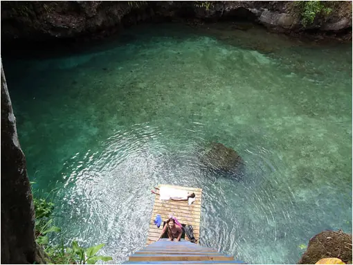 La gruta oceánica To Sua en Samoa