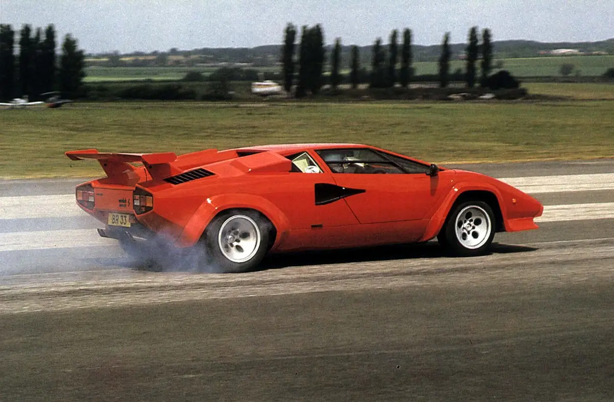 La Historia del Lamborghi y del Ferrari ...!!!