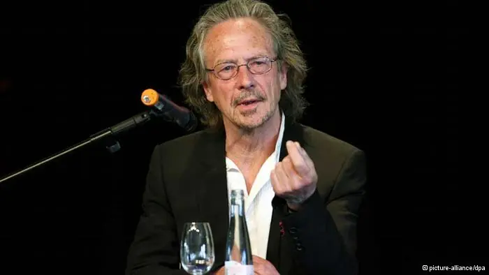 70 años de Peter Handke, un escritor nunca cómodo