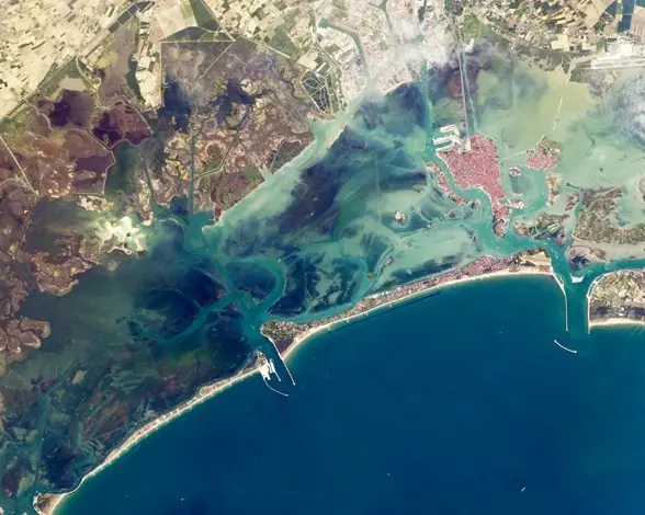 La Tierra vista desde el espacio (2014)