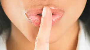Los beneficios de hablar solo
