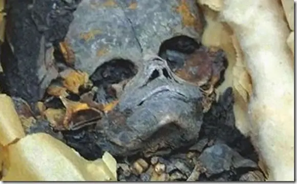 El proyecto ISIS, Las Momias extraterrestres.